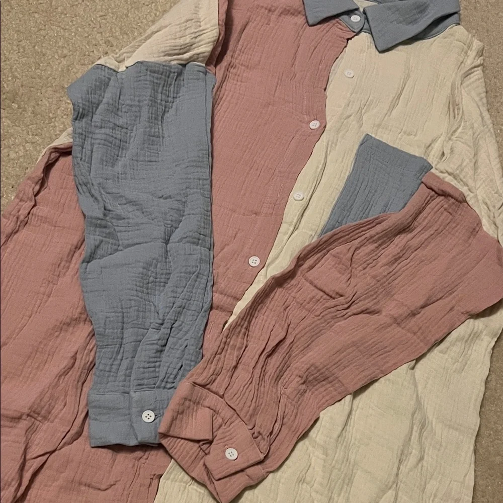 Colorblock Button-Up Shirt - Picture 2 of 3